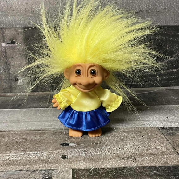 Vintage Russ Troll Doll Yellow Hair Blue Dress 1980s Nostalgic Collectible Toy - Picture 1 of 6